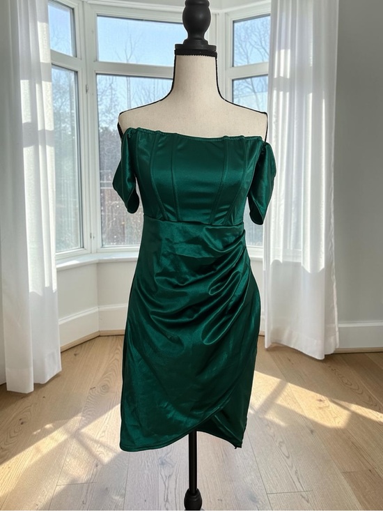 SHEIN Dresses & Skirts - Emerald Off Shoulder Ruched Asymmetrical Hem Mini Dress M Corset Inspired Bodice